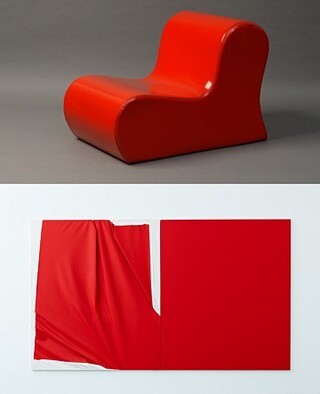Double Up! · Raum: Rot
Oben: Soft Chair, Entwurf Susi und Ueli Berger, 1967
Unten: Steven Parrino, "OK-KO" (1990) - Foto oben: Die Neue Sammlung  The Design Museum (A. Laurenzo) · Foto unten: Neues Museum (Annette Kradisch)